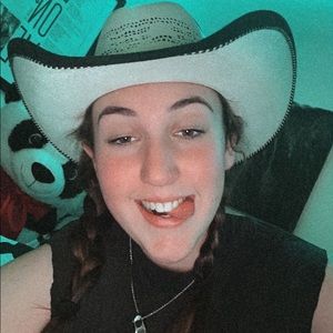 Meet your Posher, Tanna